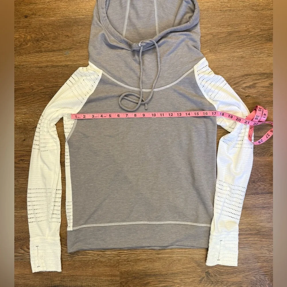 Athleta Limitless Pullover Hoodie size M - Picture 3 of 7